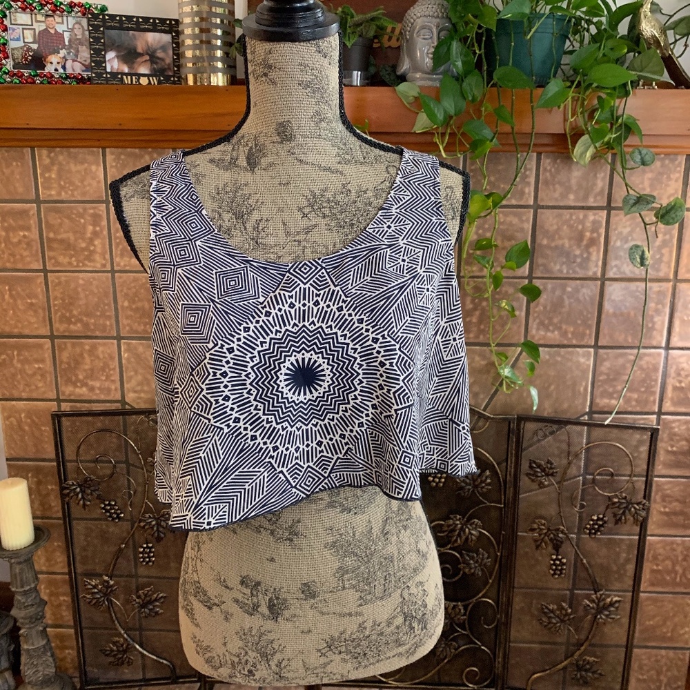 patterned crop top
